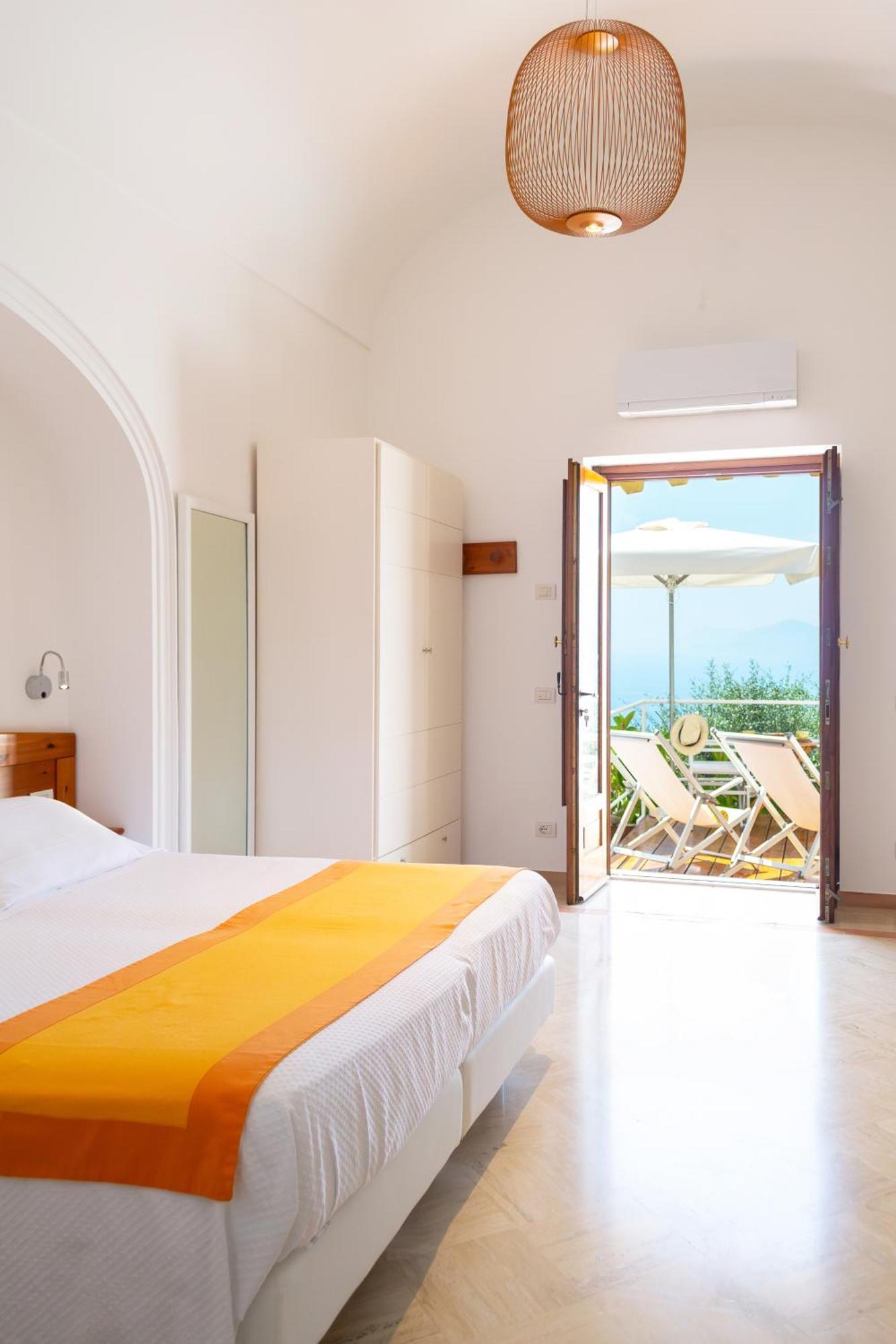Residence Li Galli Praiano Extérieur photo