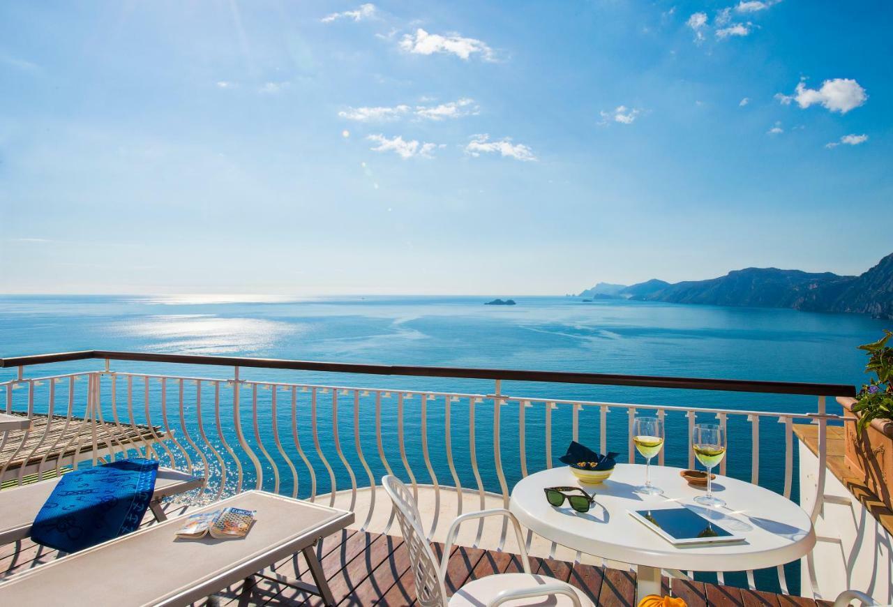 Residence Li Galli Praiano Extérieur photo