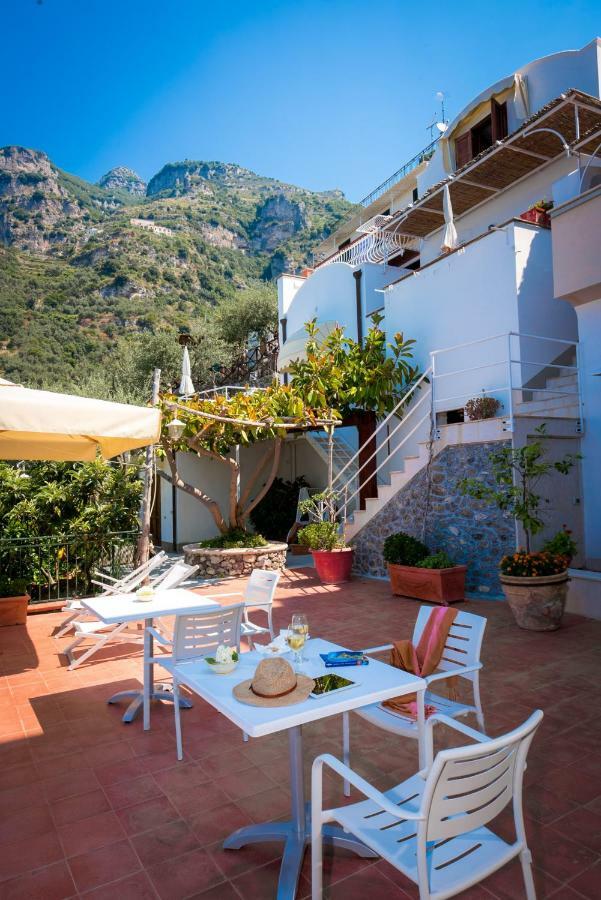 Residence Li Galli Praiano Extérieur photo